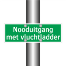 Nooduitgang met vluchtladder & Nooduitgang met vluchtladder & Nooduitgang met vluchtladder