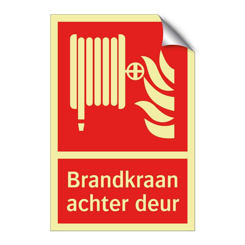 Brandkraan achter deur