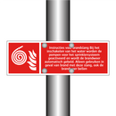Instructies voor brandslang Bij het inschakelen van het water worden de pompen voor het sprinklersysteem geactiveerd en wordt de brandweer automatisch gebeld. Alleen gebruiken in geval van brand met deze slang, ook de brandweer bellen