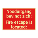 Nooduitgang bevindt zich: - Fire escape is located: