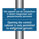 Het openen van de schakelkast /.../ - Opening the control cabinet is /.../