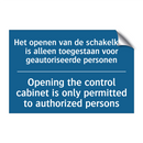 Het openen van de schakelkast /.../ - Opening the control cabinet is /.../