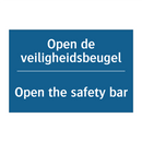 Open de veiligheidsbeugel - Open the safety bar & Open de veiligheidsbeugel - Open the safety bar