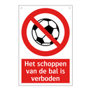 Het schoppen van de bal is verboden