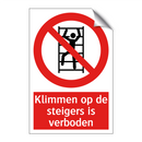 Klimmen op de steigers is verboden